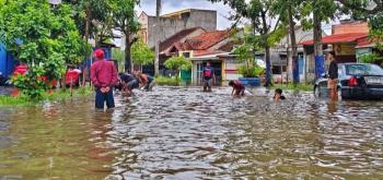 Krisis Drainase di Bandar Lampung: Penyebab Banjir yang Tak Kunjung Usai, Begini Solusinya.