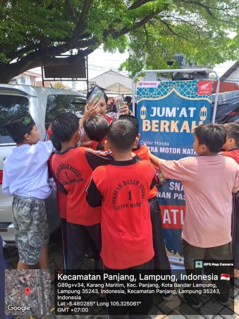 Astra Motor Gelar Program Jum’at Berkah untuk Berbagi Kebahagiaan dengan Anak-anak Sekolah   