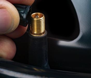 Yuk Simak Fungsi Pentil Ban Yang Perlu Diketahui