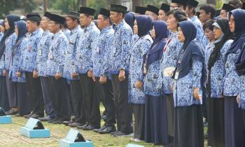 Permohonan Naikkan Usia Pensiun Guru Ditolak Mahkamah Konstitusi