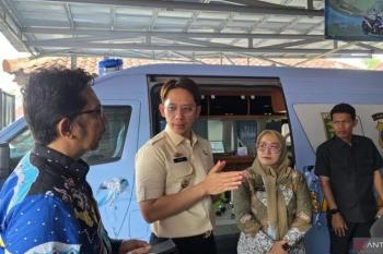 Pemprov Lampung Terima Hibah Mobil Samsat Keliling dari Pemkab Lamsel