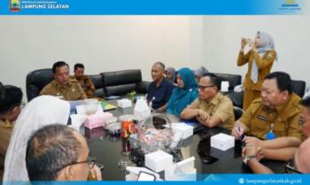 1.938 PJLP dan Pekerja Sawit di Lampung Selatan Kini Terlindungi BPJS Ketenagakerjaan TelegramTwitterFacebookWhatsApp