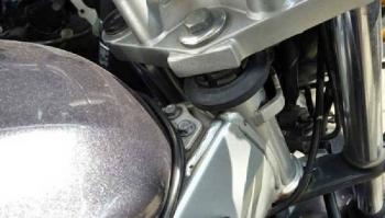 Persiapan Sebelum Perjalanan Jauh, Jangan Asal Mengencangkan Komstir Motor