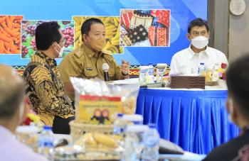 Pulihkan Ekonomi, Gubernur Hadiri Rapat Bahas Dukungan Perbankan Terhadap Sektor Pertanian & UMKM