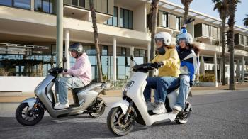 Tips Berkendara Yang Aman dan Nyaman Menggunakan Honda EM1 E: 