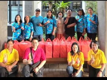 Sinergi Kasih, WKRI Ranting St. Laurensius Bukit Kencana dan KKKI Bagikan 100 Nasi Kotak untuk Kaum Marginal di Bandar Lampung