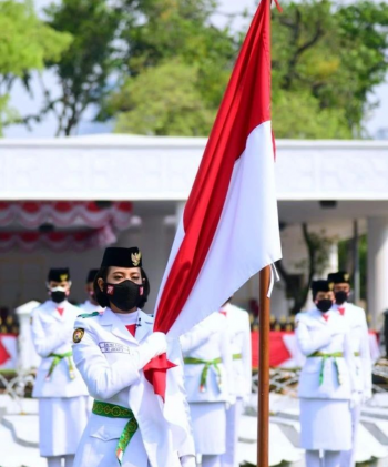 Keren! Lagu Sang Bumi Ruwa Jurai Dinyanyikan di Istana Negara 