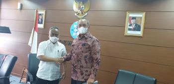 Masa Pandemi, SMSI Salurkan Sembako PTPN 7 Unit Usaha Way Berulu