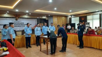 Kanwil Kemenkumham Lampung Berikan Bantuan Kepada Masyarakat Kurang Mampu