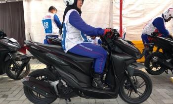 Brosis Kurang Tinggi Ini Cara Naik Motor Agar Seimbang 
