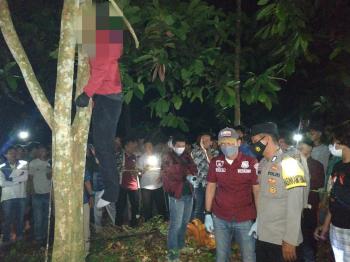 Warga Pesawaran Temukan Seorang Pria Tewas Gantung Diri di Pohon LangsatÂ 