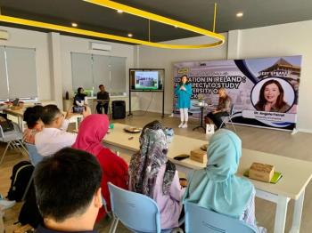 Siapkan Mahasiswa Studi ke Luar Negeri, Prodi PBI UBL Hadirkan Pembicara dari Irlandia