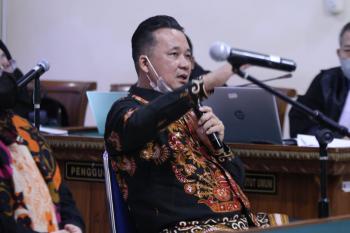 M. Basri Beberkan Aliran Uang Dalam Kasus PMB UnilaÂ 
