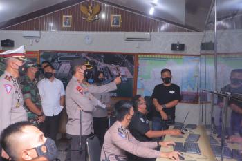 Kapolda Lampung Cek Monitoring Traffic dan Pos terpadu di Bakauheni