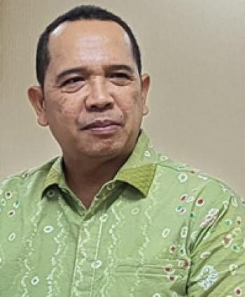Paradigma Baru Advokat Indonesia Abad ke-21 dan Transformasi Profesi Hukum Indonesia Catatan Seorang Deklarator PERADI PROFESIONAL
