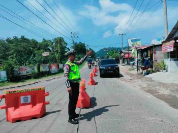 Rekayasa Lalu Lintas Dilakukan di Jalur Wisata Pantai PesawaranÂ 