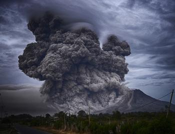 Gunung Merapi Kembali Luncurkan Awan Panas 2Km Arah Barat Daya