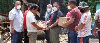 Bupati Nanang Ermanto Kembali Bedah Rumah Warga Kalianda dan Sidomulyo