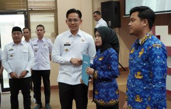 Bupati Egi Serahkan SK Pengangkatan CPNS dan PPPK Formasi Tahun 2024