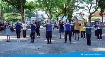 Senam Jumat di Lampung Selatan di Ramaikan Australia Indonesia Youth Exchange Program (AIYEP) 2025