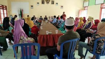 Banyak Saldo BPNT Kosong, Aparatur Desa Adakan Rapat Bersama KPM