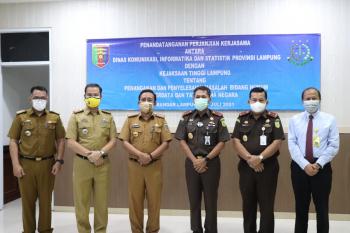 Kejati Lampung Tandatangani MOU Kerjasama Dengan Diskominfotik Lampung