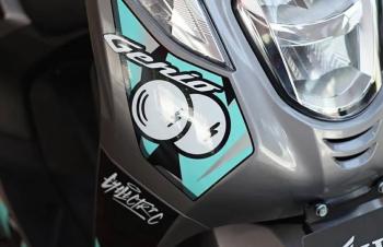 Ingin Motor Tampil Keren? Ini 5 Rekomendasi Bahan Stiker Terbaik untuk Bodi Motor!   