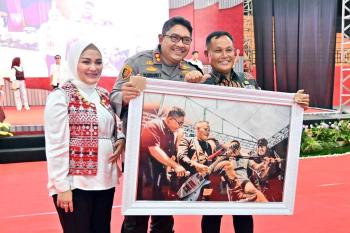 Suasana Haru dan Sukacita Warnai Pelepasan Bupati dan Wakil Bupati Lampung Selatan