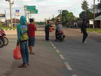 Ramadhan Berkah KNC Tulangbawang Bagi-bagi Takjil