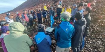 Tim Ekspedisi Gunung Kerinci Elpala SMA 68 Tiba di Puncak Setinggi 3.805 Meter