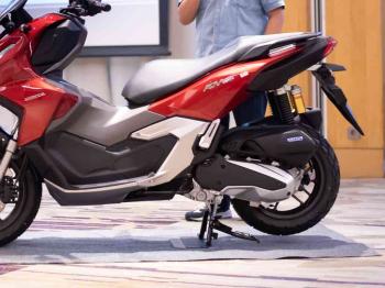 Cara Aman Menurunkan Standar Tengah Sepeda Motor