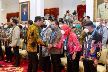 Kompas 100 CEO Forum ke 13 Dihadiri Walikota Bandar LampungÂ 