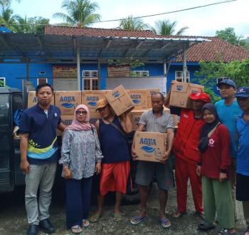 AQUA Pabrik Tanggamus Peduli Bencana Banjir di Semaka, Kabupaten Tanggamus