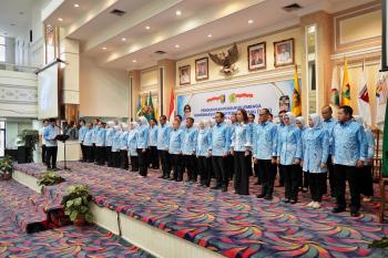 Kukuhkan Pengurus LKKS Provinsi Lampung, Gubernur Rahmat Mirzani Dorong Sinergi Tangani Kelompok Rentan