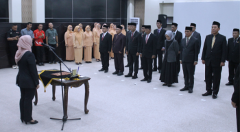Lantik 14 Pejabat Eselon II, Bupati Ela Minta ASN Tingkatkan Kinerja dan Pelayanan Publik