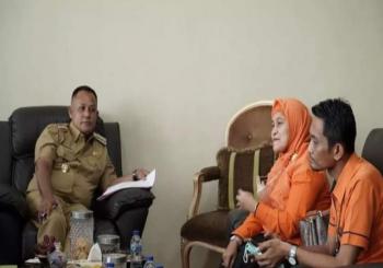 Bupati Berpesan Untuk Tidak Menimbulkan Kerumunan Dalam Penyerahan BSST 