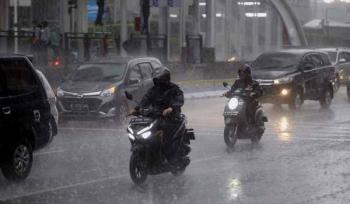 Waspada, Hujan Lebat Disertai Petir dan Angin Kencang Bakal Guyur Wilayah Lampung