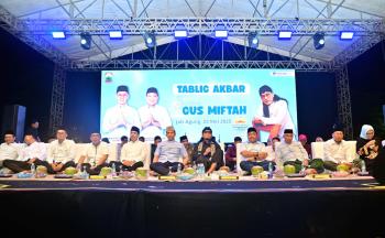 Ribuan Warga Padati Tabligh Akbar Gus Miftah, Bupati Egi: Bagian Pembangunan Akhlak dan Spiritual Masyarakat   