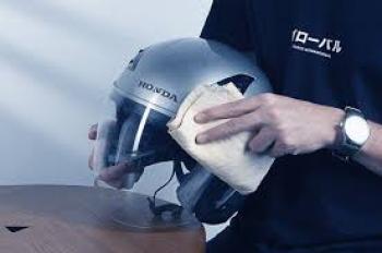 Tips Mencuci Helm Agar Bersih Dan Terawat 