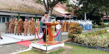 Sambangi Sekolah, Polisi Ingatkan Pelajar Jauhi Narkoba dan Radikalisme
