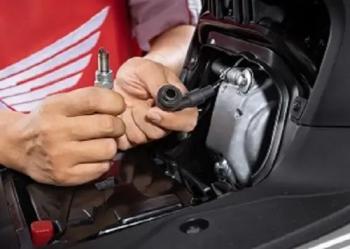 Tips Merawat Busi saat Musim Penghujan