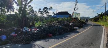 Sepekan Sampah di Pekon Canggu-Kutabesi Masih Menumpuk Dan Mengganggu