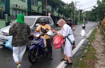 Berbagi Kasih PERKEMI Balikpapan Kepada MasyarakatÂ 