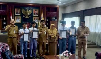 Gubernur Mirza Beri Apresiasi 4 Siswa SMKN 1 Liwa yang Bobol Program Bug Bounty NASA
