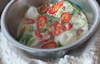 Minyak Goreng Mahal, Solusi Netizen Masak Telur di Atas Garam