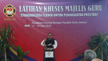 Laksdya TNI (Purn.) Dr. Agus Setiadji S.A.P. M.A Membuka Latihan Khusus Majelis Guru Shorinji Kempo di Pusdiklat Pondok Gede - Bekasi