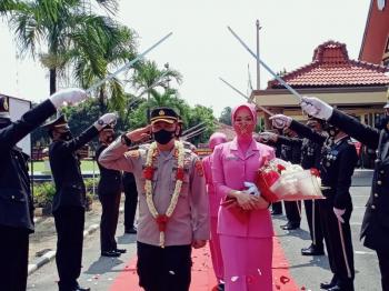 AKBP. Wawan Setiawan Gantikan Tongkat Komando AKBP. Popon Ardianto Sunggoro  Pimpin Polres Lamteng