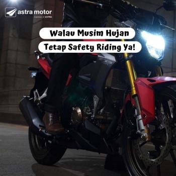 Walau Musim Hujan, Tetap Pakai Sepatu Untuk Naik Motor