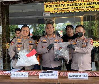 Dua Sopir Truk di Lampung Gelapkan Kernel Sawit, Ganti dengan Pasir dan Cangkang