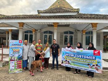Honda Serahkan 100 Ekor Kambing Kurban kepada Konsumen, Tebar Semangat Berbagi hingga Pelosok Lampung
